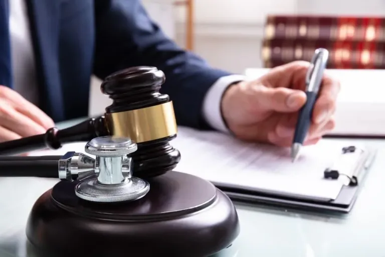 How to Choose the Right Lawyer After a Medical Error