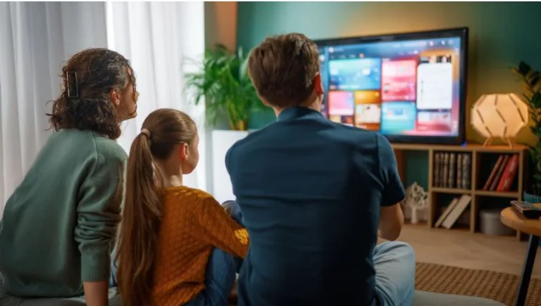 Why Canadians Are Ditching Cable for IPTV Canada—And Saving Thousands