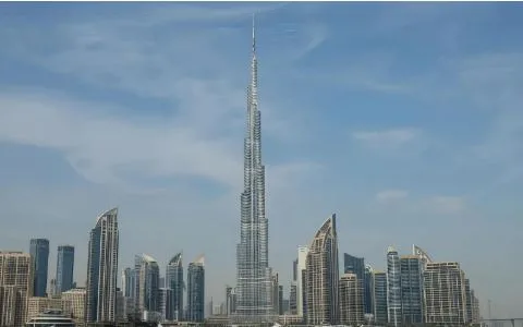 Should I Hire a Real Estate Agent in Dubai? The Complete Guide for Buyers and Investors