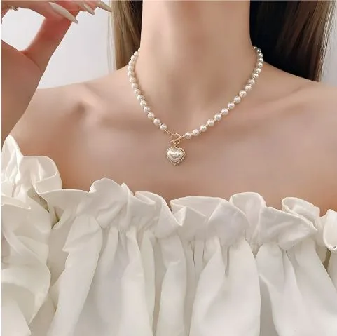 Pearl Necklace Meaning: What It Really Means in Different Contexts