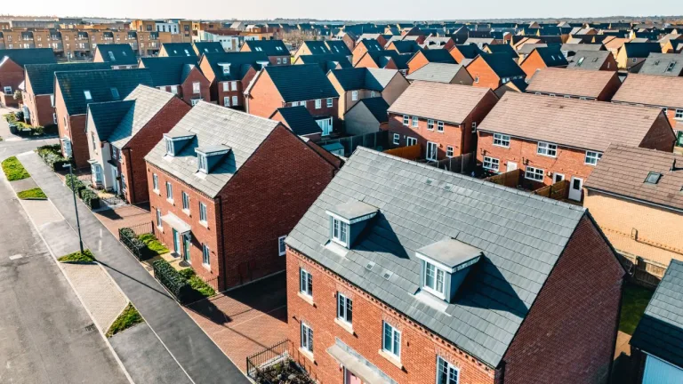 UK Property Market Sees Surge in Quick Property Sales