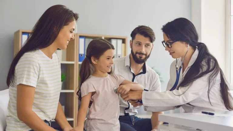 Best Health Insurance Plan in India for Families and Parents Together: A Realistic Multi-Generation Strategy