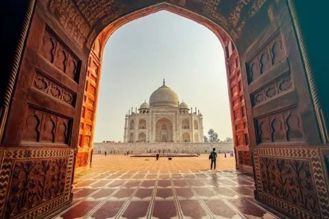 Taj Mahal Tour Packages: Experience the Wonder of Agra