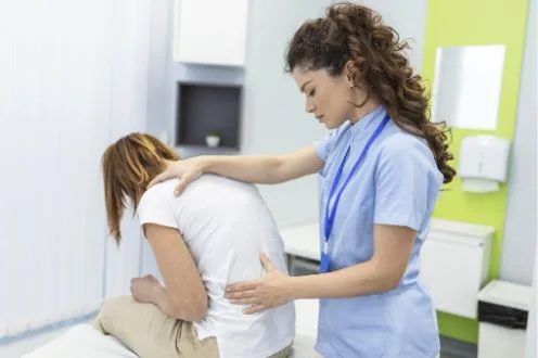 Back Pain Specialist Las Vegas: When to Seek Advanced, Minimally Invasive Treatment