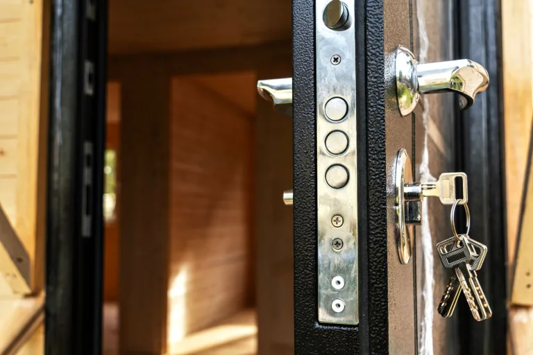 What Makes a Great Certified Security Door Installer? A Buyer’s Guide