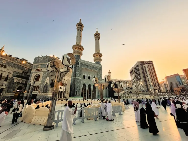 How Much Does an Umrah Visa Cost in 2025?