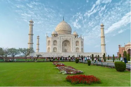 Taj Mahal Tour Packages: Complete Guide for an Unforgettable Journey
