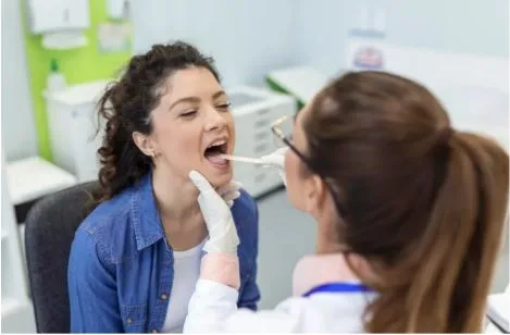 Signs of Oral Cancer to Look For