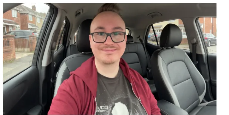 DovelyTom (Tom Davies): 13-Year Dove Cameron Fan Journey & Independent Creator Story