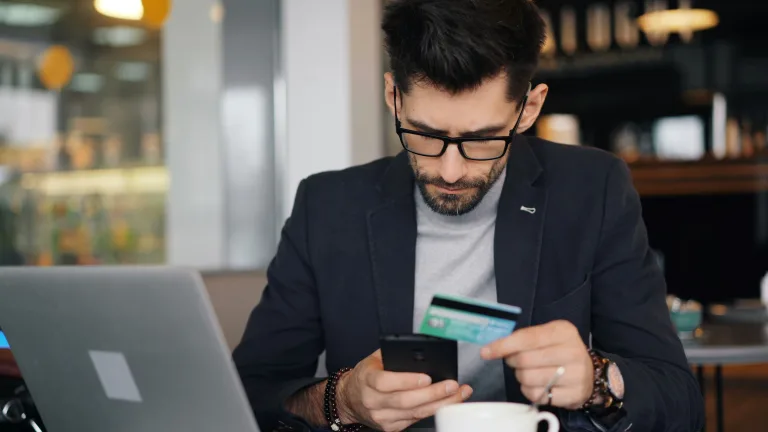 Why Some Online Services Become Popular While Others Disappear