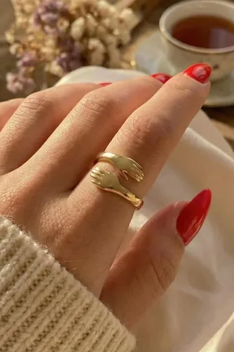 A Buyer’s Guide to Designer Gold Rings: What Sets Them Apart in 2026