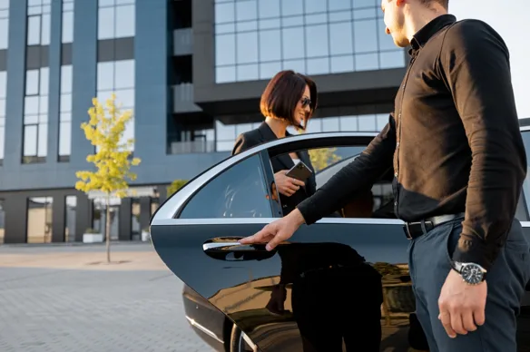 Things to Consider When Hiring a Corporate Chauffeur