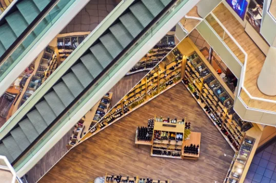 Retail Revolution – Discovering How Fashion Brands Reach Consumers Today