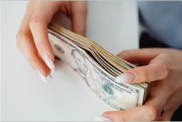 Why So Many Americans Struggle With Money Management