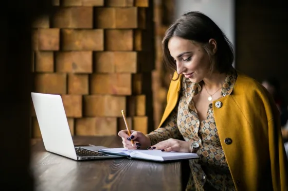 Why More Businesses Are Turning To Professional Writers To Strengthen Their Digital Presence