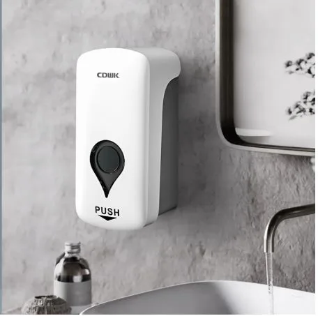 Benefits of Using a Manual Soap Dispenser in Commercial Spaces