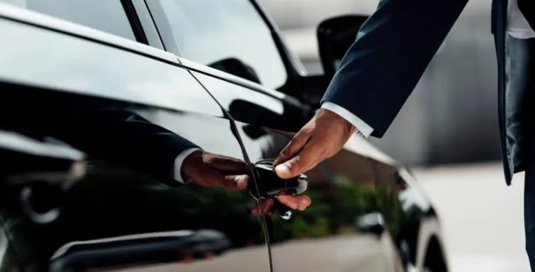 A Practical Guide to Reliable Black Car Transportation in Major Cities
