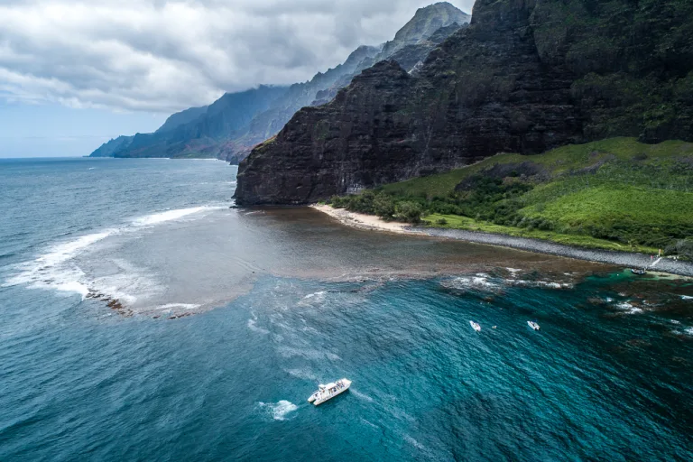 How Choosing Makana Charters and Tours Enhances Your Hawaiian Adventure