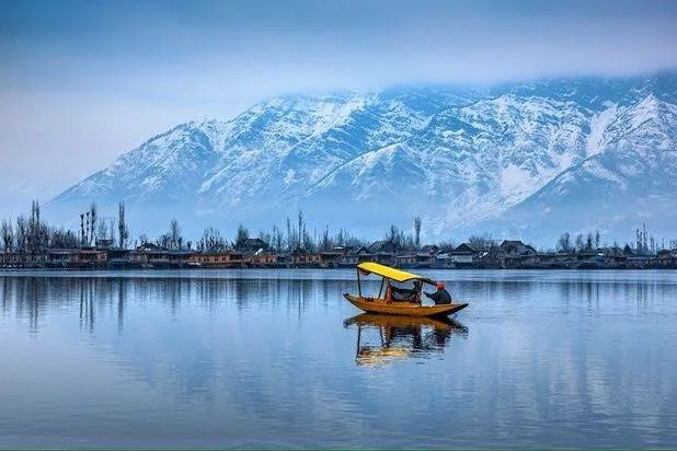 Kashmir Tour Packages 2026: Itineraries, Costs & a Local’s Planning Guide